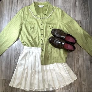 Cute green button up printed vintage blouse
